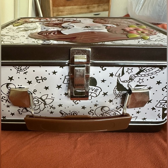 Loungefly Ariel the Little Mermaid Disney Tin Lunchbox - Picture 8 of 9